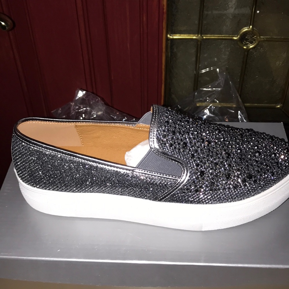 Shoe